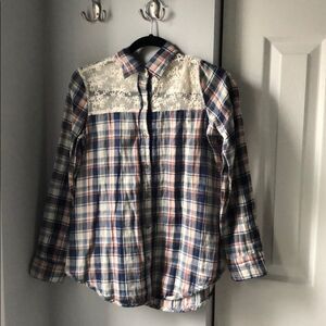 🍭6/$30 Paper Crane plaid floral lace button down - S